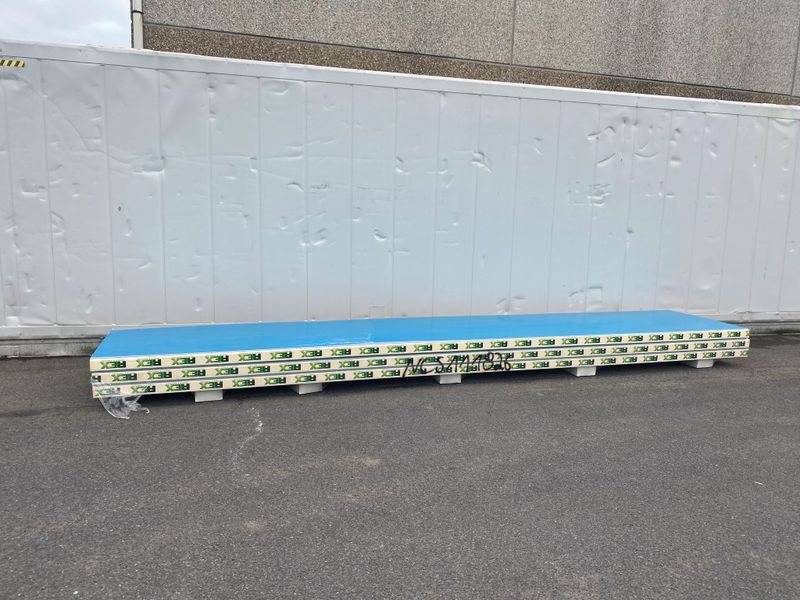 Panneaux sandwich 100 mm 3 longueurs 6000 mm  (NCS111826)