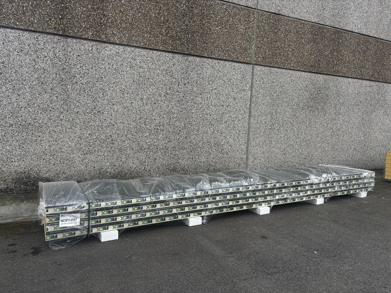 Panneaux sandwich VB100 mm 4 longueurs 6000 mm  (NCS112557)