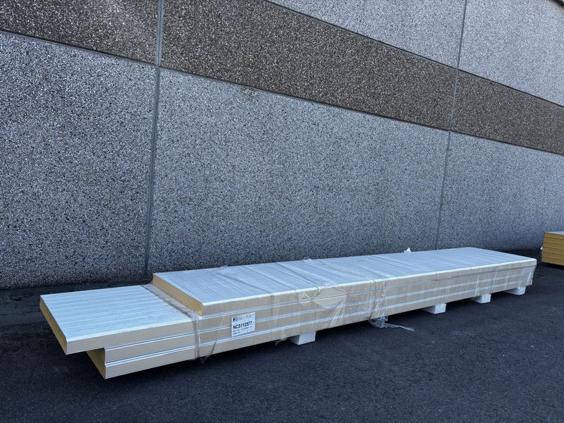 Panneaux isolant 100 mm 3 x 6000 + 1 x 5340 mm  (NCS112577)