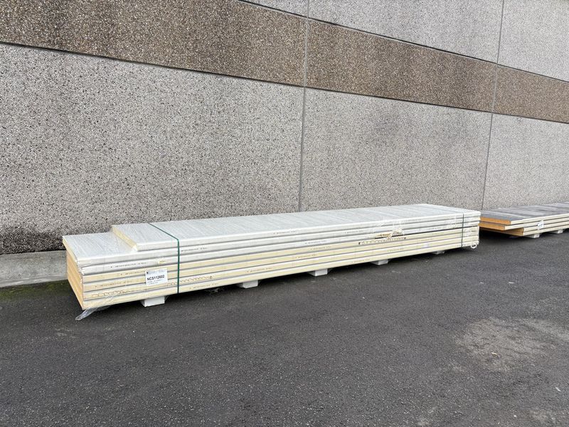 Panneaux isolants 80 mm 6 x 6000 + 1 x 5500 mm  (NCS112602)