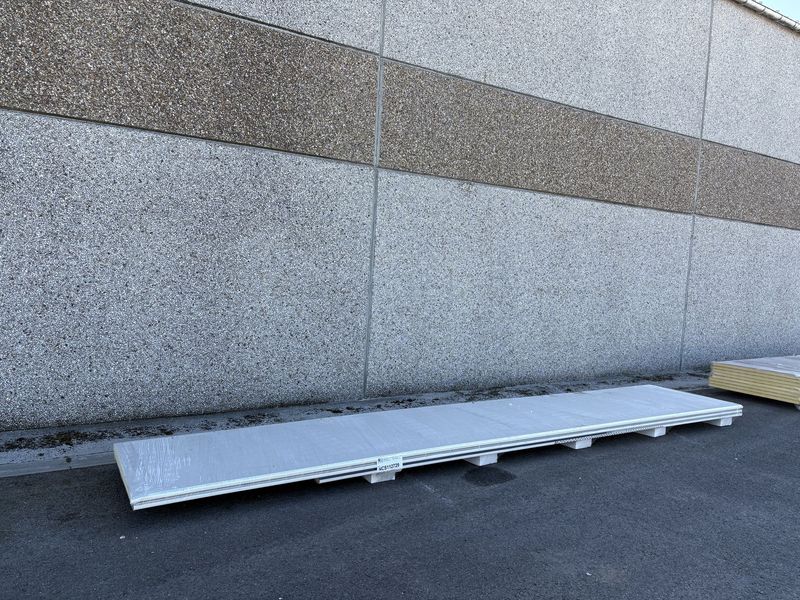 Panneaux isolants 40 mm 2 x 6000 + 1 x 4870 mm (NCS112729)
