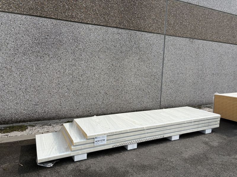 Panneaux isolants 80 mm 3 x 3270 + 1 x 4000 mm (NCS112759)