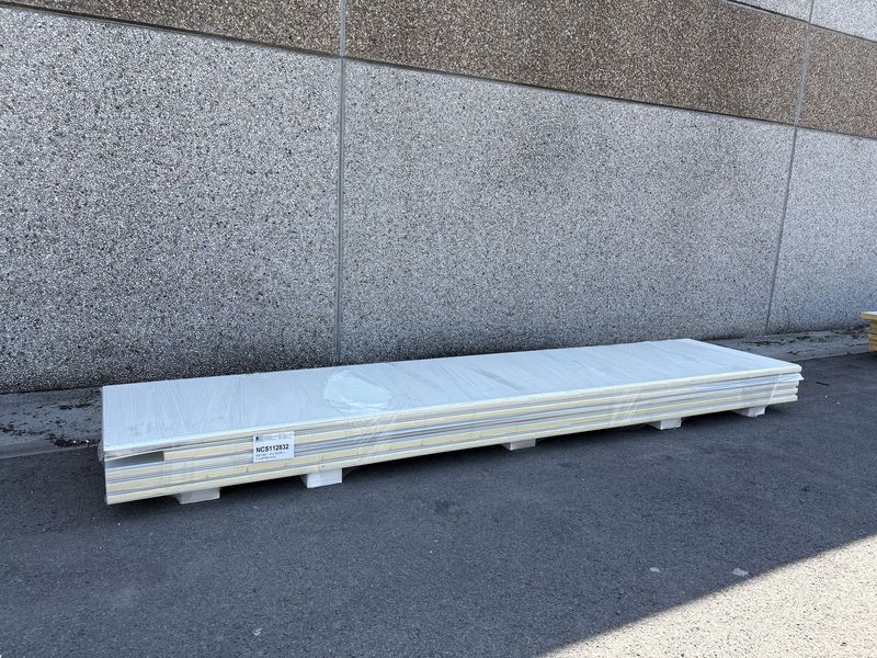 Panneaux isolants 60 mm 4 x 5000 + 1 x 4750 mm (NCS112832)