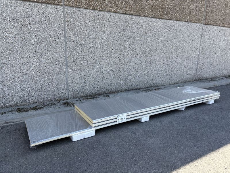 Panneaux isolants 60 mm 2 x 4000 + 1 x 5000 mm (NCS112833)