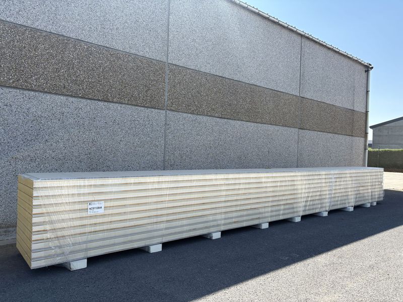 Panneaux isolants 100 mm 10 x 10 000 mm (NCS112844)