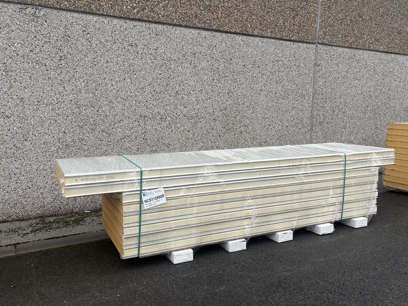 Panneaux isolants 100 mm 6 x 3200 + 2 x 4000 mm (NCS112890R)
